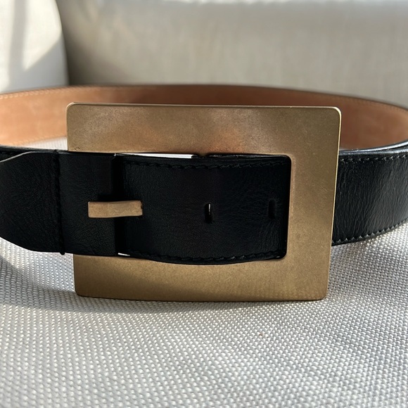 Statement belt, black with gold ware Dolce and Gabbana belt. - Picture 1 of 7